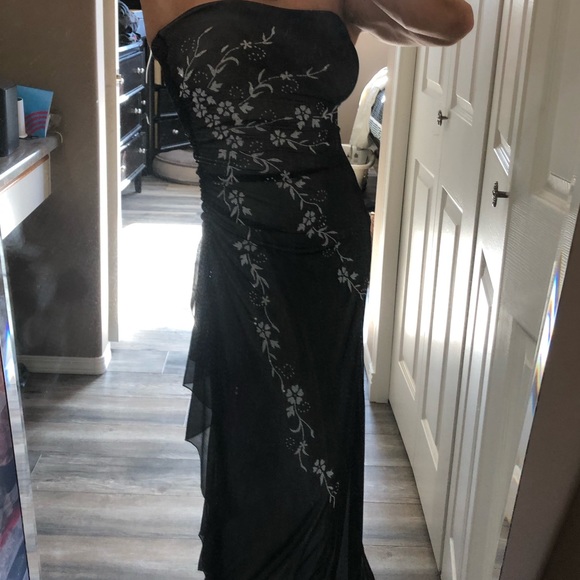 Strapless evening gown - Picture 2 of 2